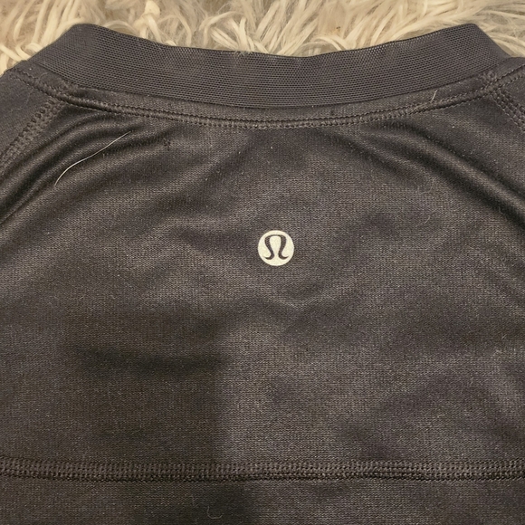 Lululemon t-shirt - Picture 5 of 6